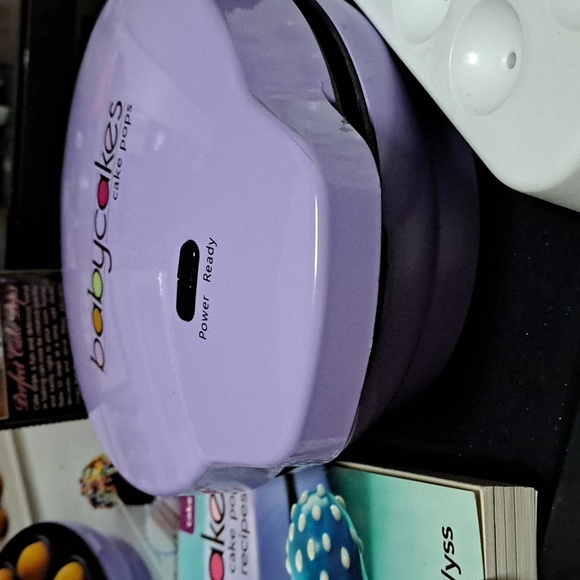 🆕️ Baby Cakes Purple Cake Pop Maker Lot w/ Cookbook Tray Unicorn Pop Mold - Picture 8 of 10
